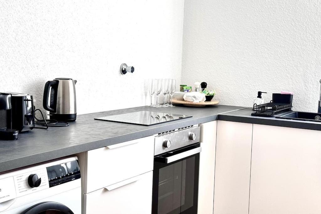 Apartment Moderne In Stadionnaehe Mit Parkplatz *
